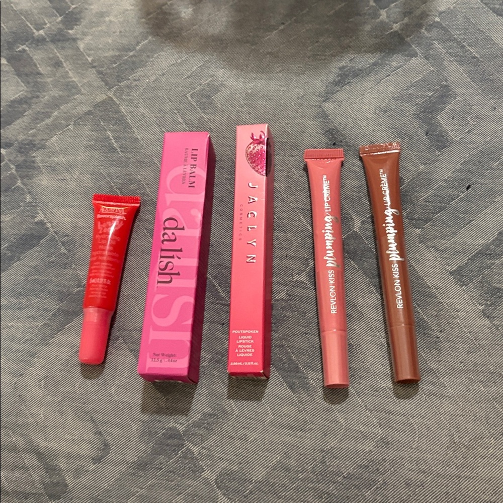 DA LISH, Jaclyn,Revlon Kiss